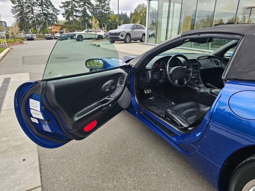2002 Chevrolet Corvette 2dr Convertible