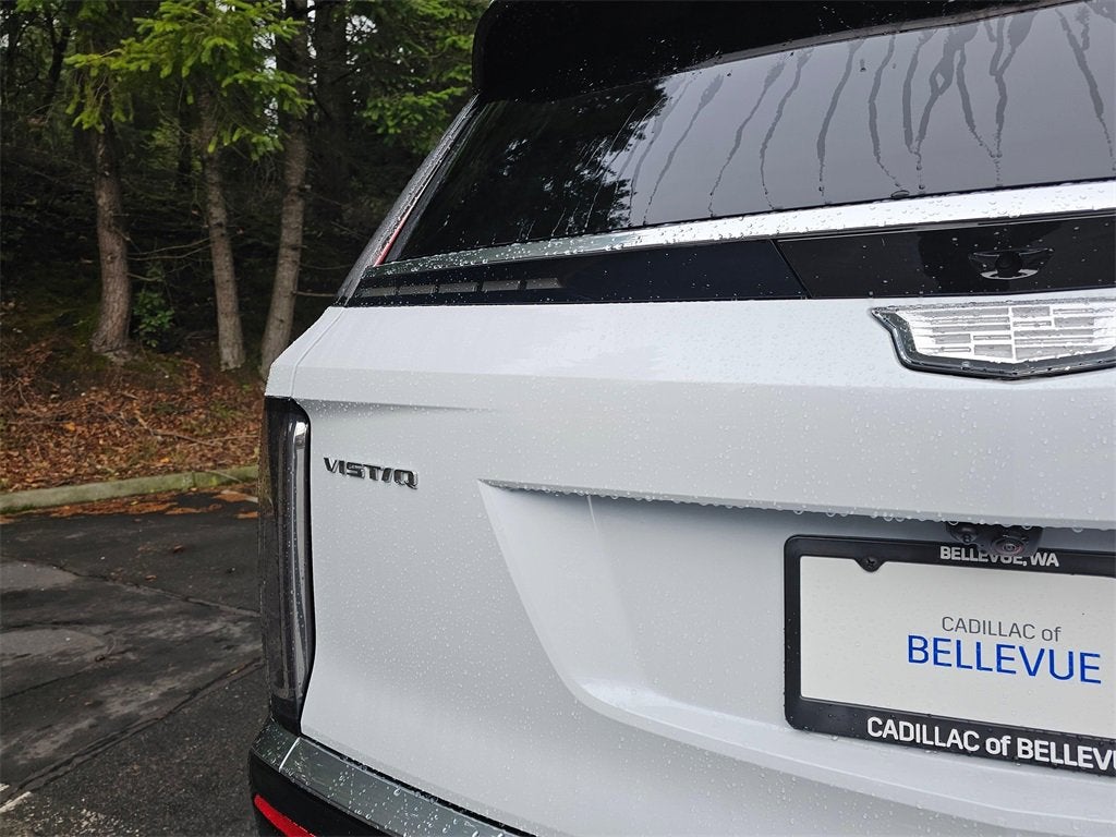 2026 Cadillac VISTIQ Luxury