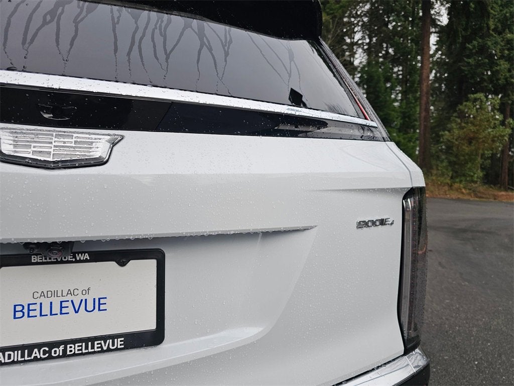 2026 Cadillac VISTIQ Luxury