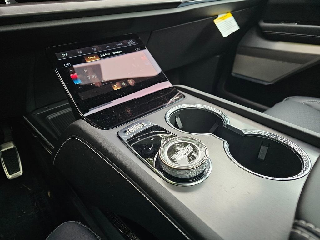 2026 Cadillac VISTIQ Luxury