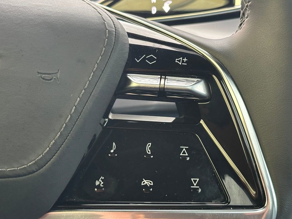 2026 Cadillac VISTIQ Premium Luxury