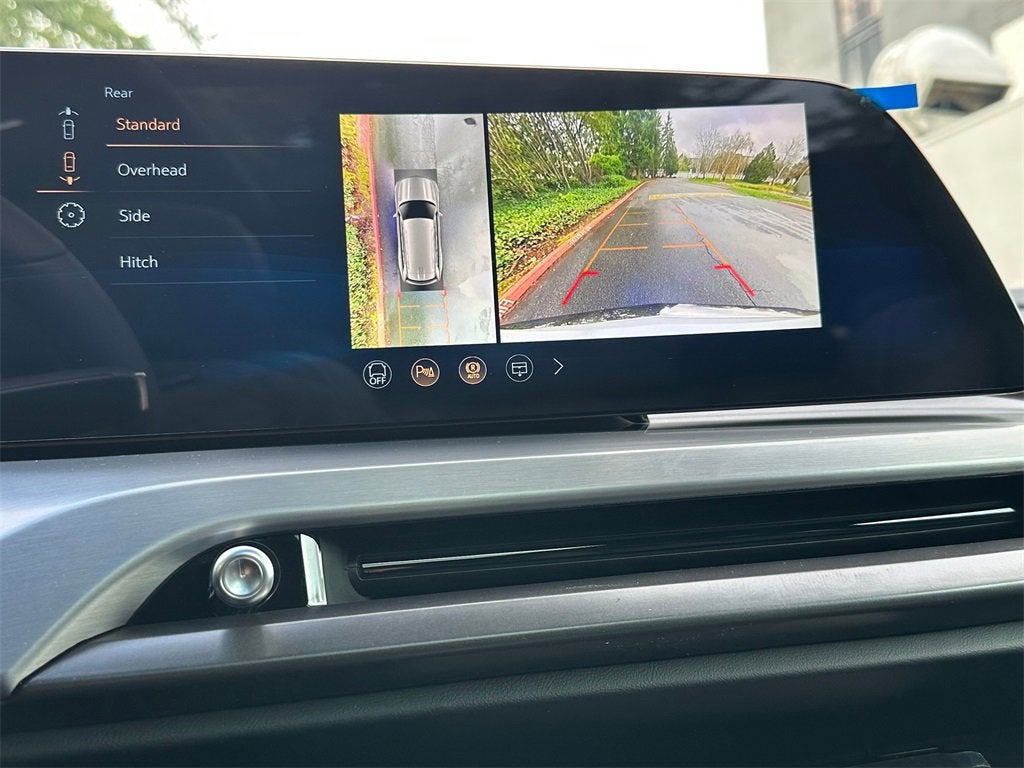 2026 Cadillac VISTIQ Sport