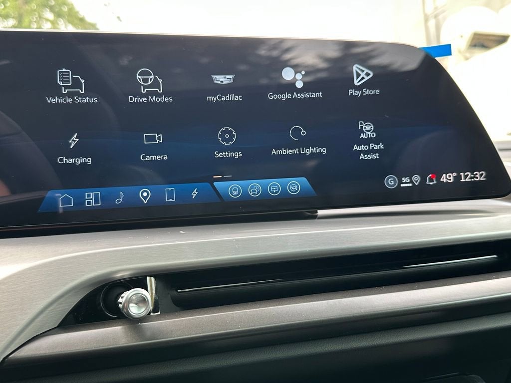 2026 Cadillac VISTIQ Sport