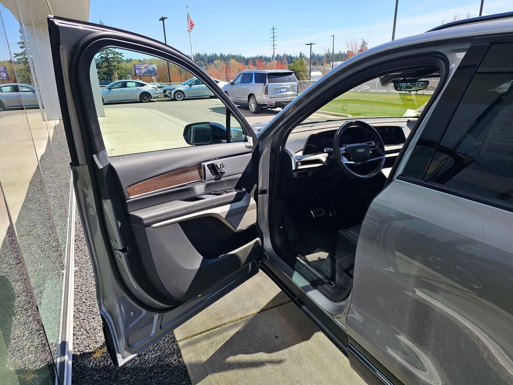 2026 Cadillac VISTIQ Sport