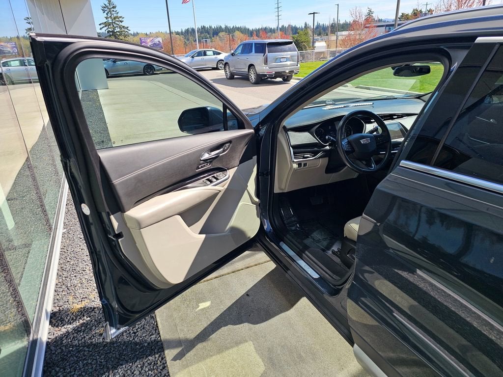 2019 Cadillac XT4 FWD Premium Luxury