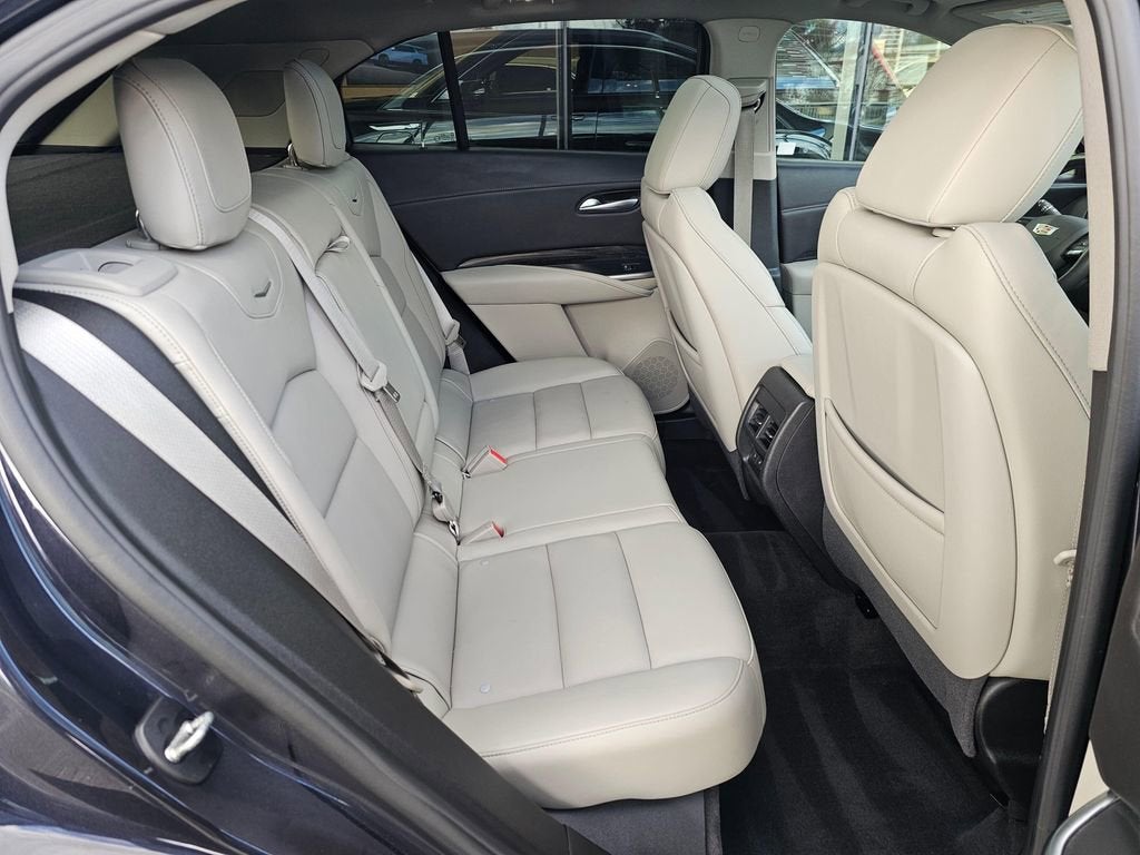 2022 Cadillac XT4 Premium Luxury