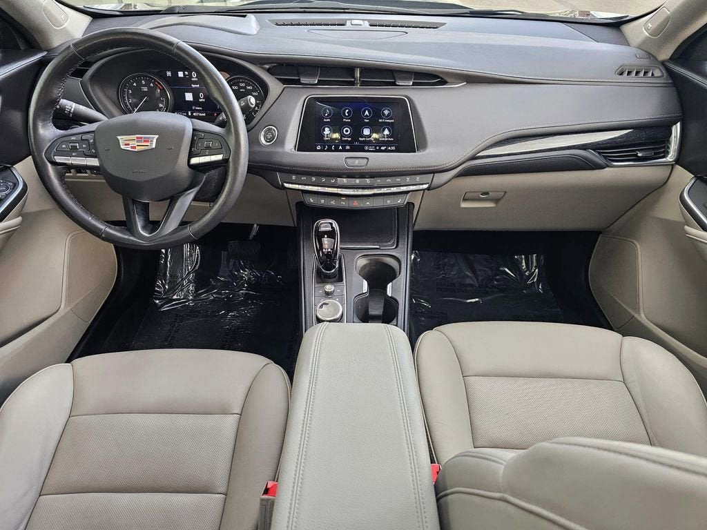 2022 Cadillac XT4 Premium Luxury