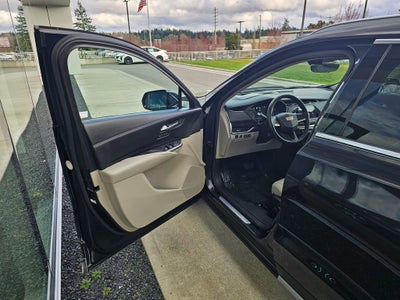 2022 Cadillac XT4 Premium Luxury