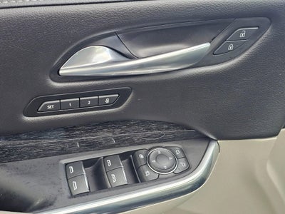 2022 Cadillac XT4 Premium Luxury