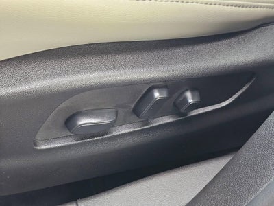 2022 Cadillac XT4 Premium Luxury