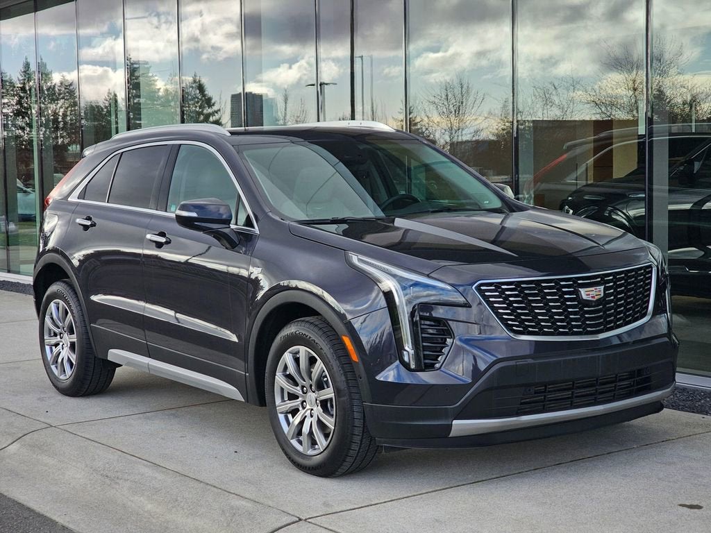 2022 Cadillac XT4 Premium Luxury