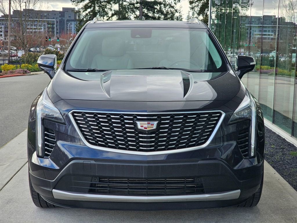 2022 Cadillac XT4 Premium Luxury
