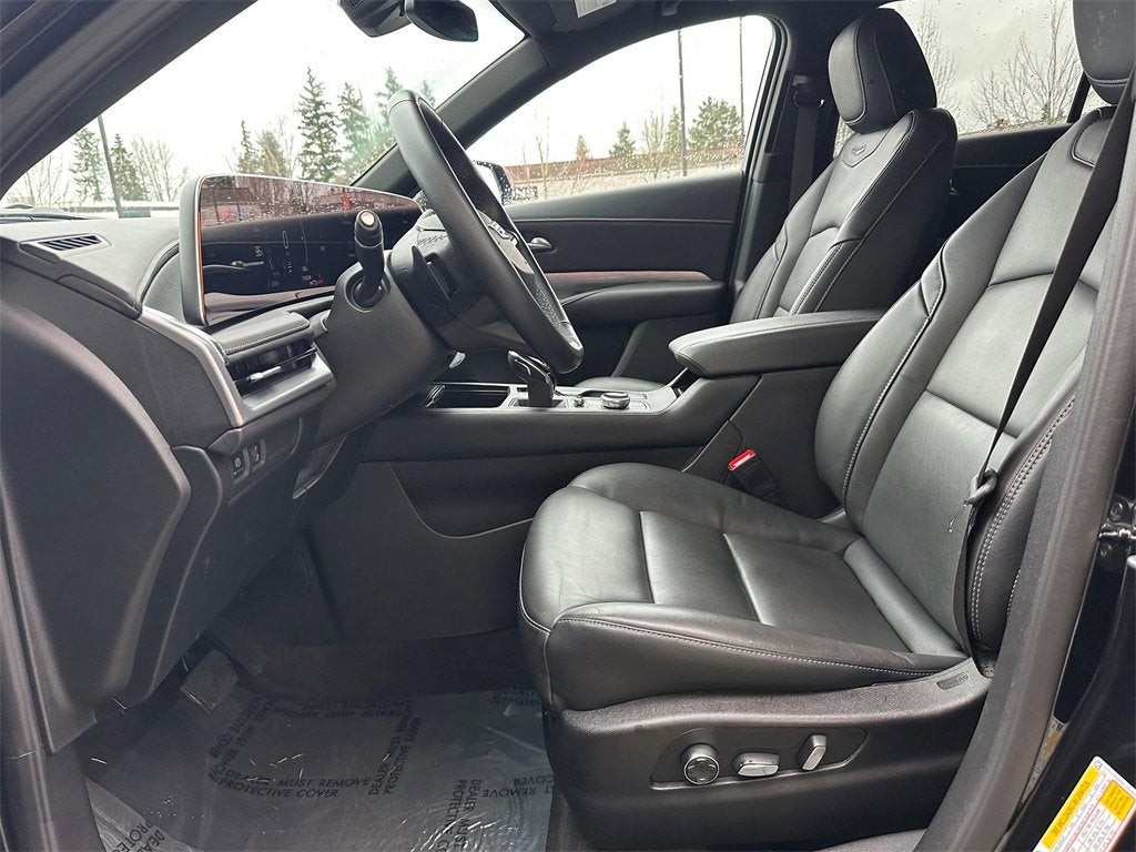 2025 Cadillac XT4 Premium Luxury