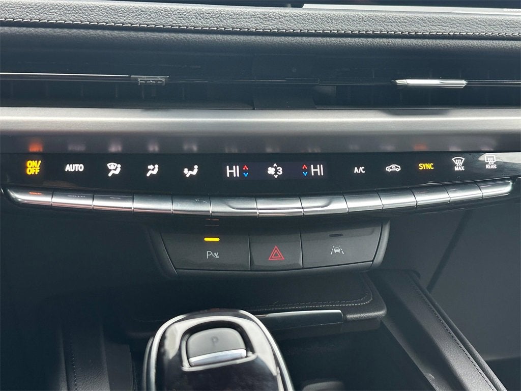 2025 Cadillac XT4 Premium Luxury