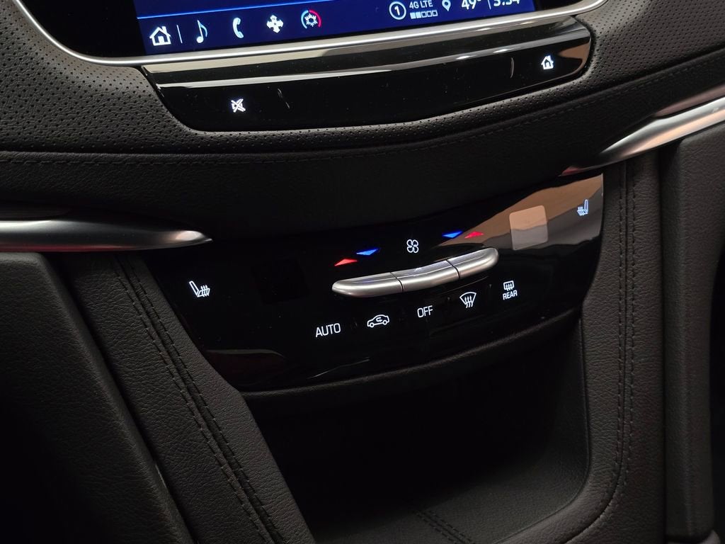 2025 Cadillac XT5 Luxury