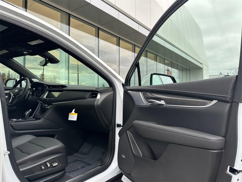 2025 Cadillac XT5 Sport