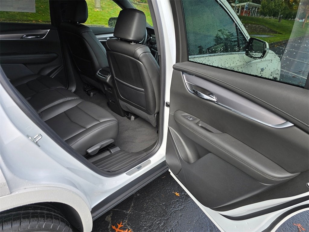 2025 Cadillac XT6 Luxury