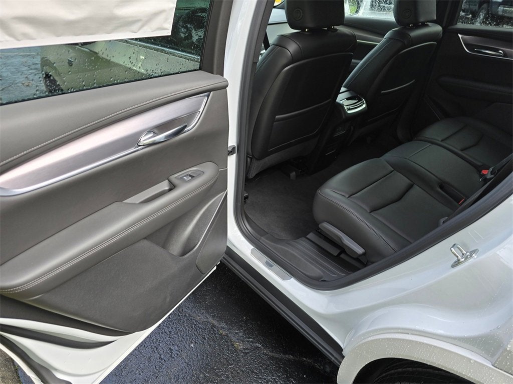 2025 Cadillac XT6 Luxury