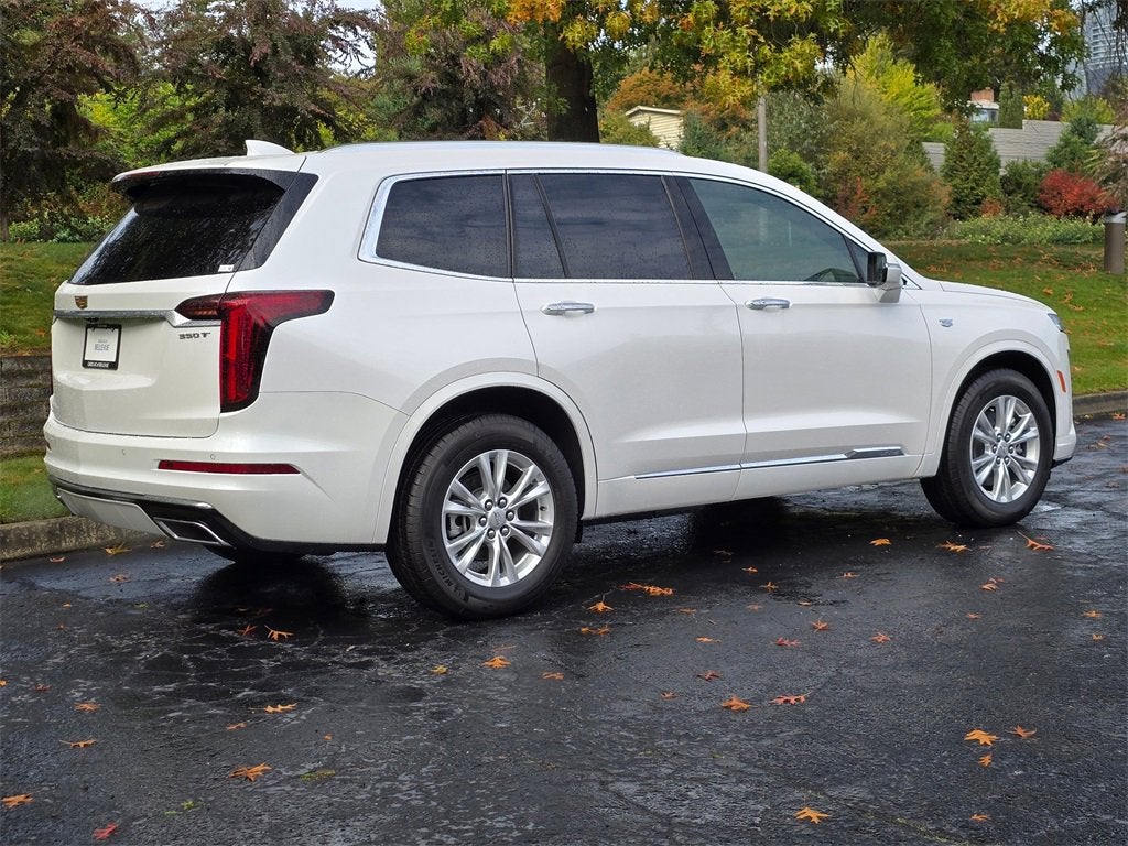 2025 Cadillac XT6 Luxury