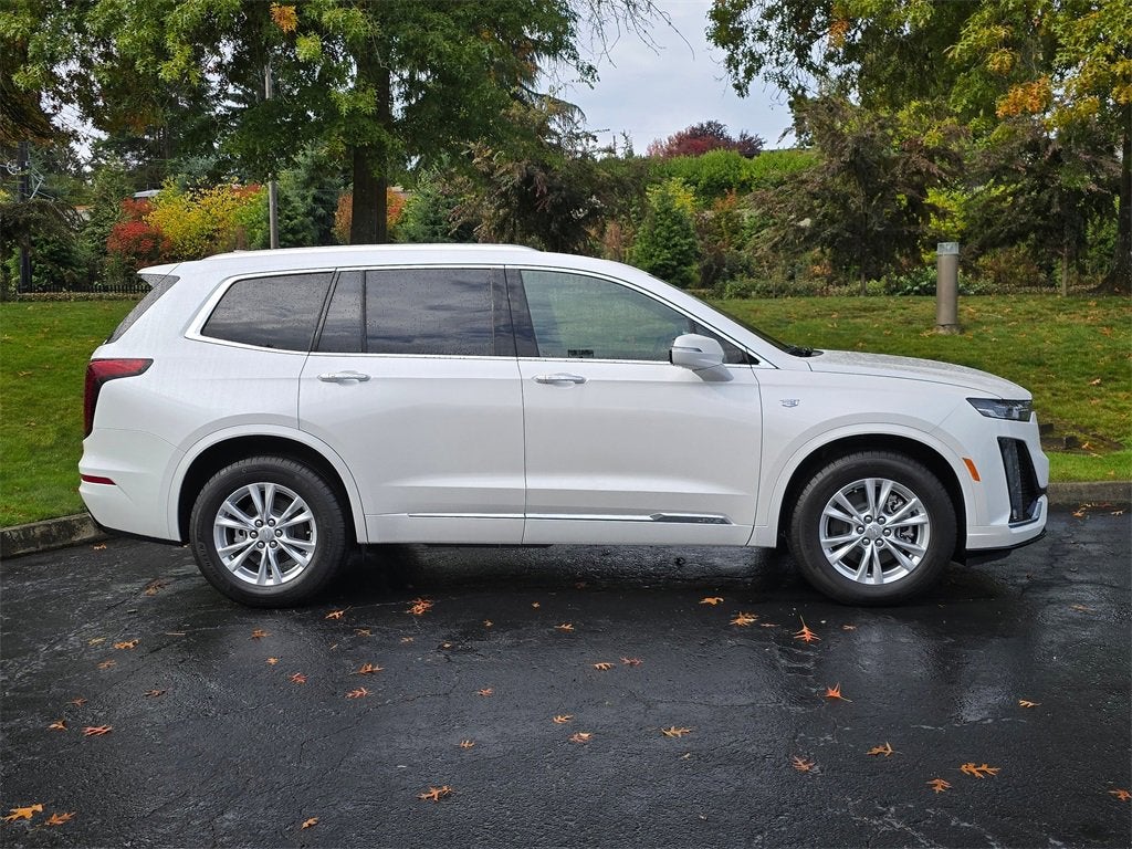 2025 Cadillac XT6 Luxury