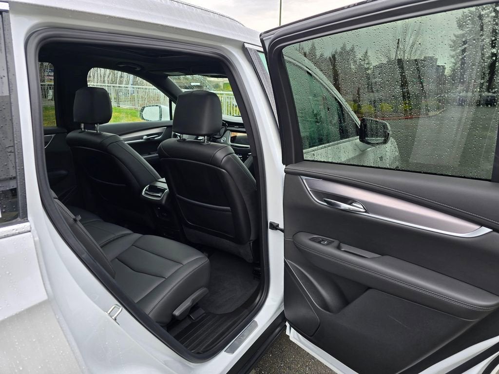 2025 Cadillac XT6 Luxury