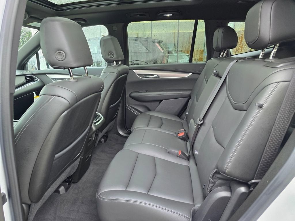 2025 Cadillac XT6 Luxury