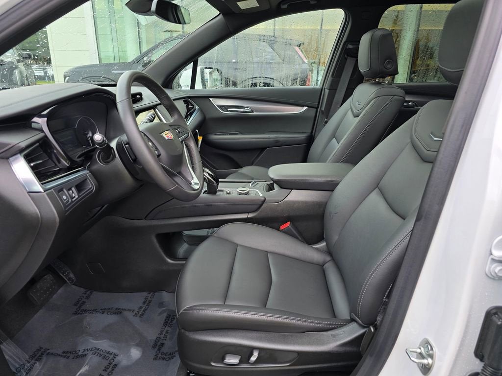 2025 Cadillac XT6 Luxury