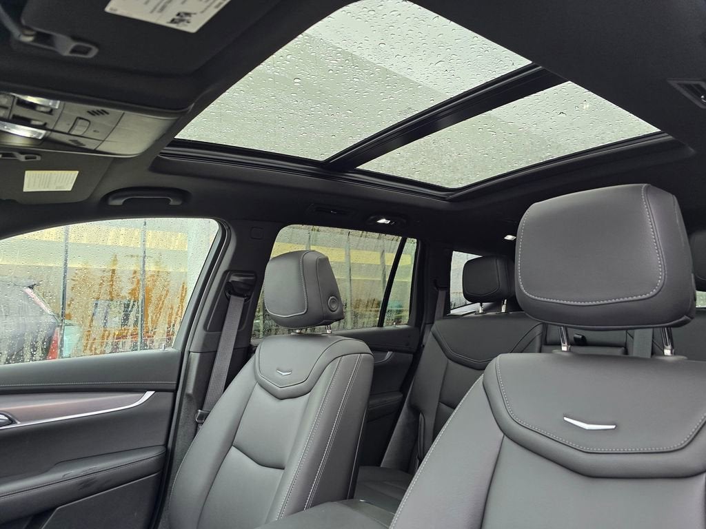 2025 Cadillac XT6 Luxury