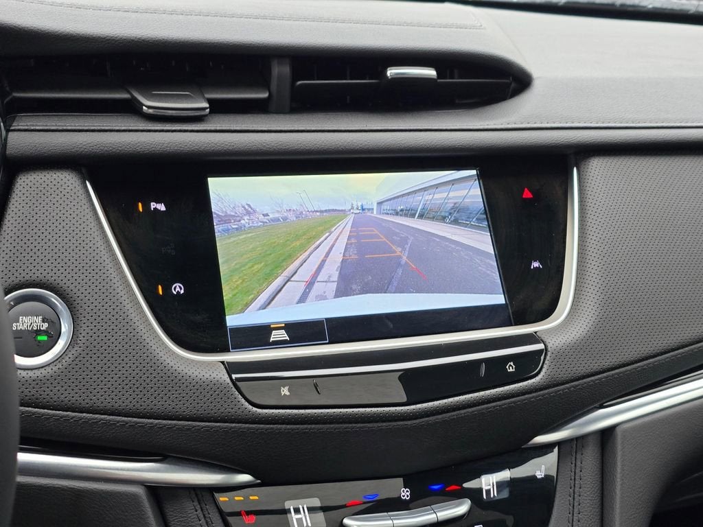 2025 Cadillac XT6 Luxury