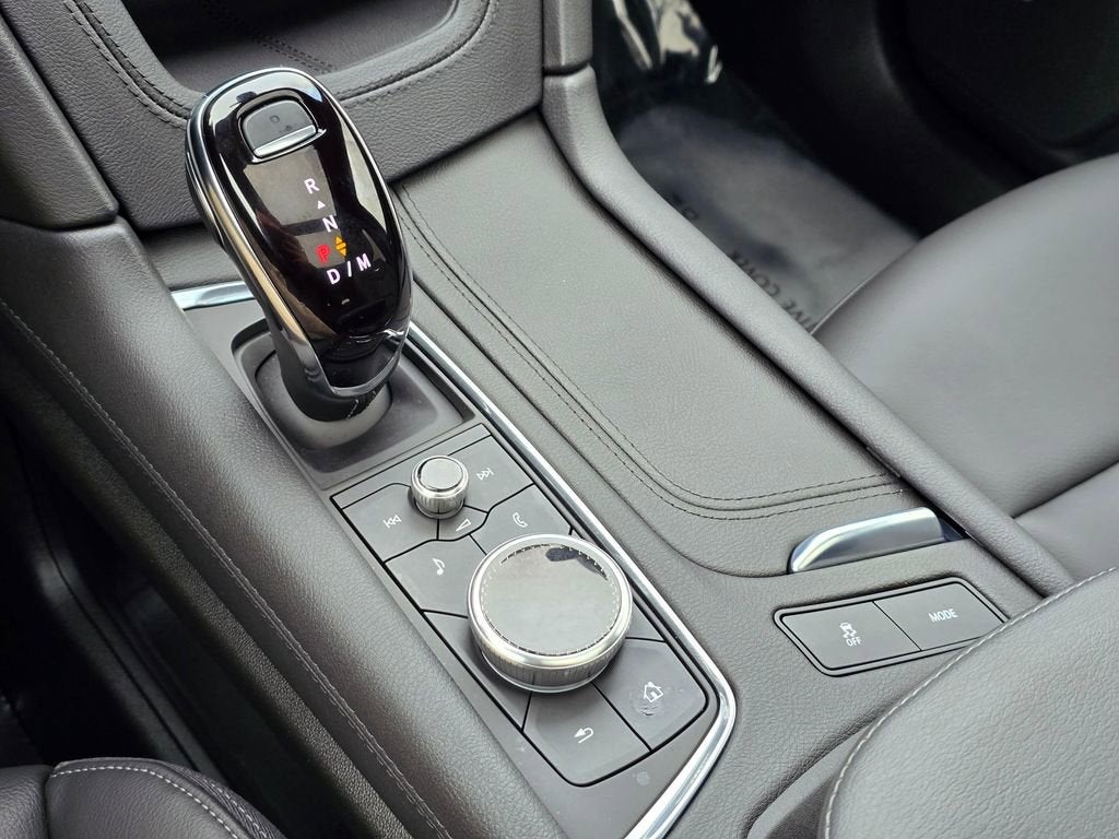 2025 Cadillac XT6 Luxury