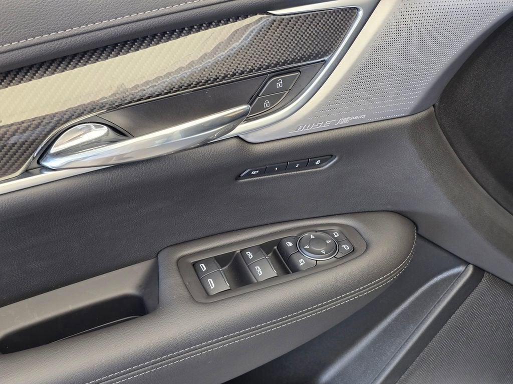 2025 Cadillac XT6 Sport