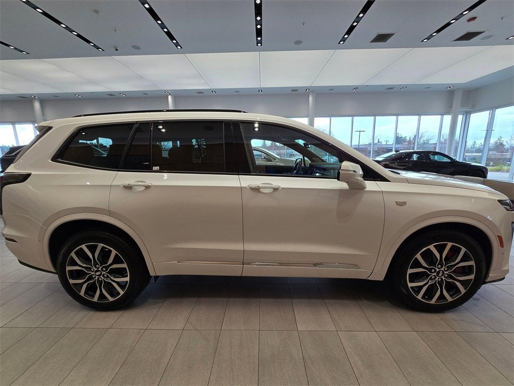 2025 Cadillac XT6 Sport