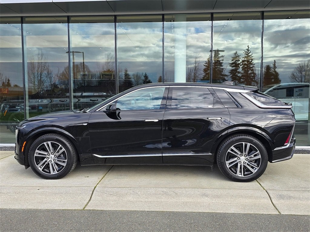 Certified 2024 Cadillac LYRIQ Luxury 1 with VIN 1GYKPPRL2RZ105524 for sale in Bellevue, WA