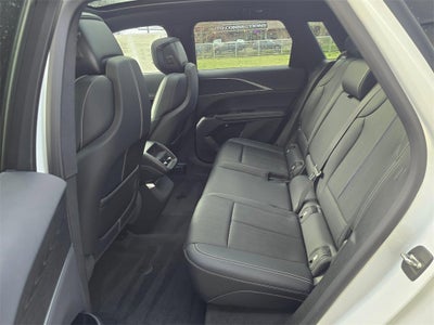 2024 Cadillac LYRIQ Luxury 1