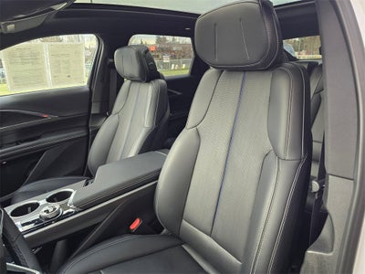 2024 Cadillac LYRIQ Luxury 1