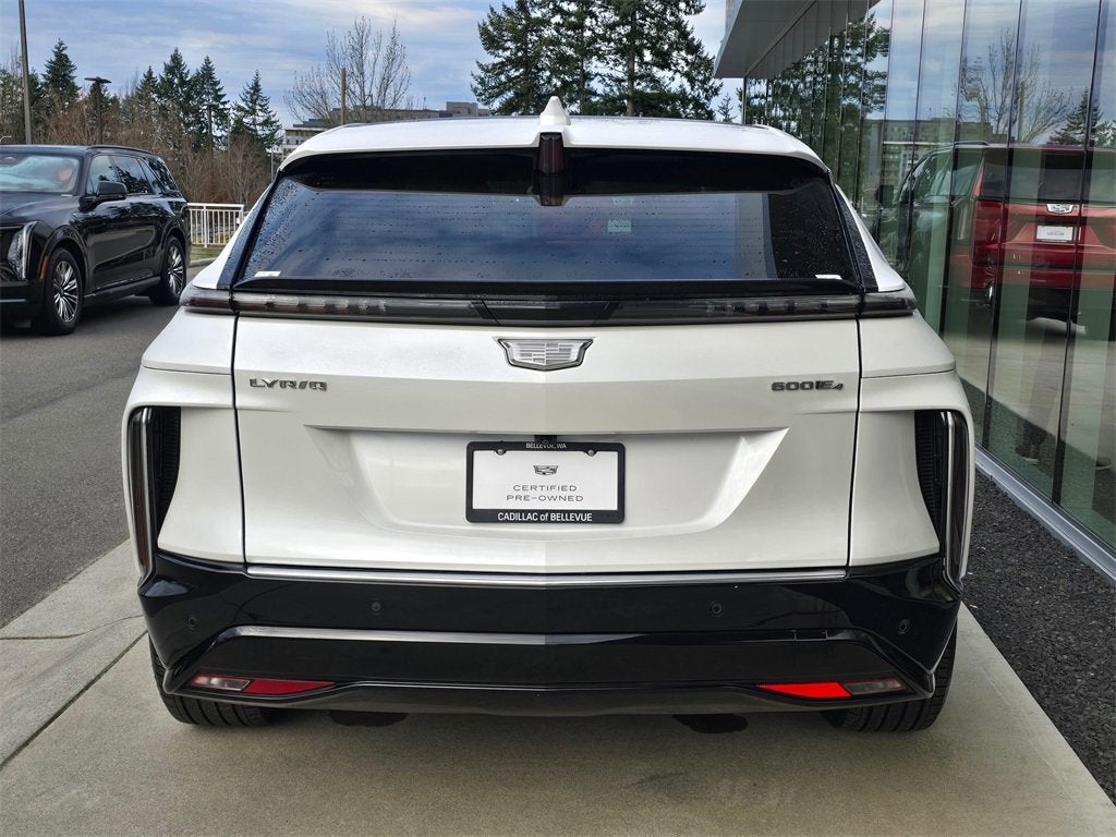 2024 Cadillac LYRIQ Luxury 1