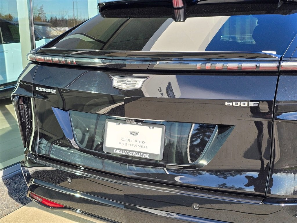 2024 Cadillac LYRIQ Luxury 2