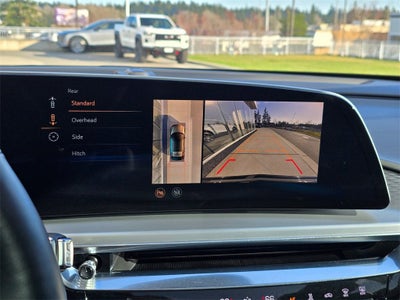 2024 Cadillac LYRIQ Luxury 2