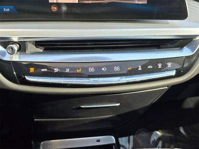 2024 Cadillac LYRIQ Luxury 2