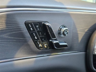 2024 Cadillac LYRIQ Luxury 2