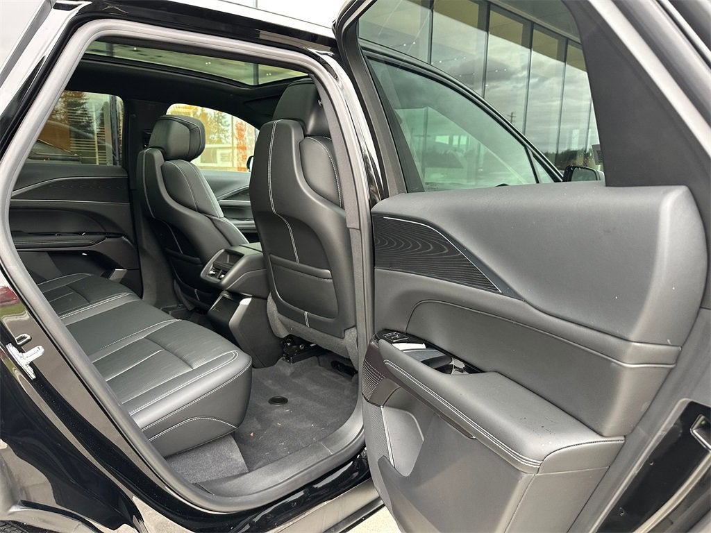 2025 Cadillac LYRIQ Sport 1