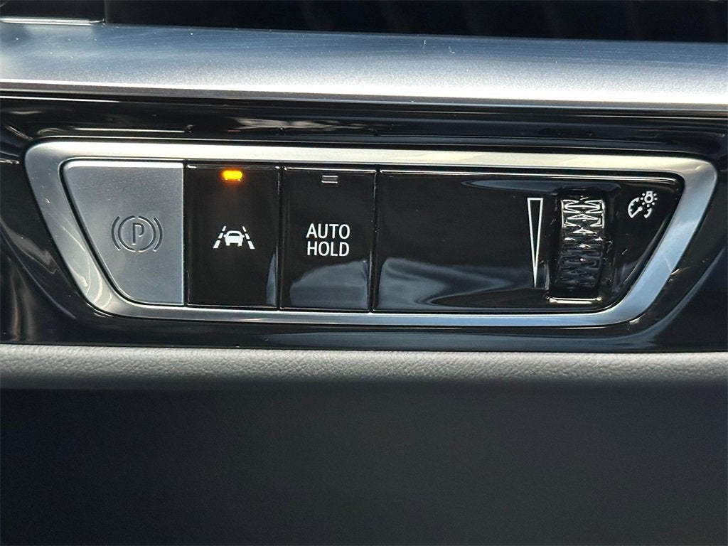 2025 Cadillac LYRIQ Sport 1