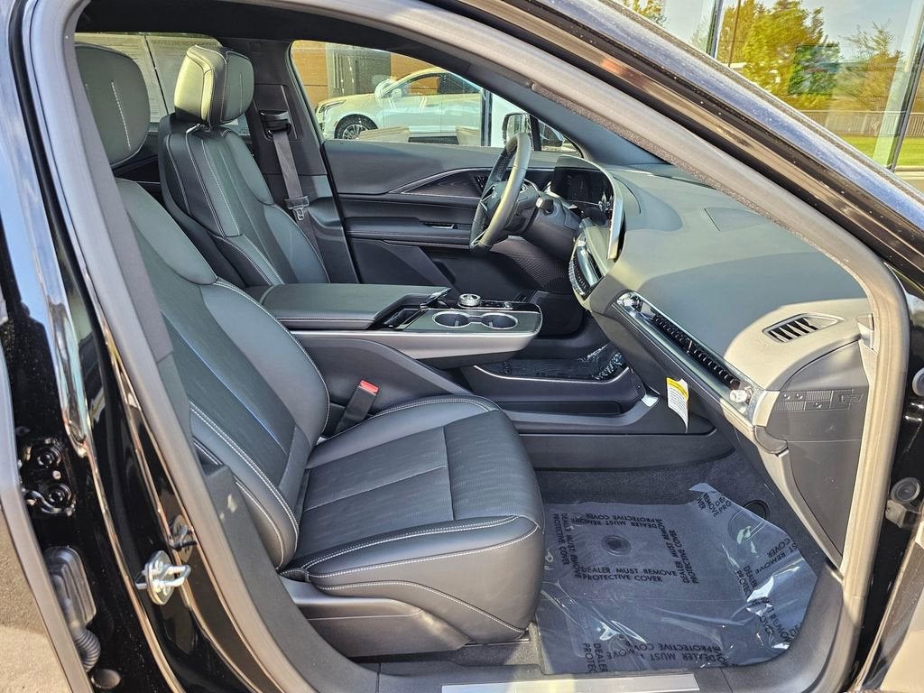 2025 Cadillac LYRIQ Sport 1