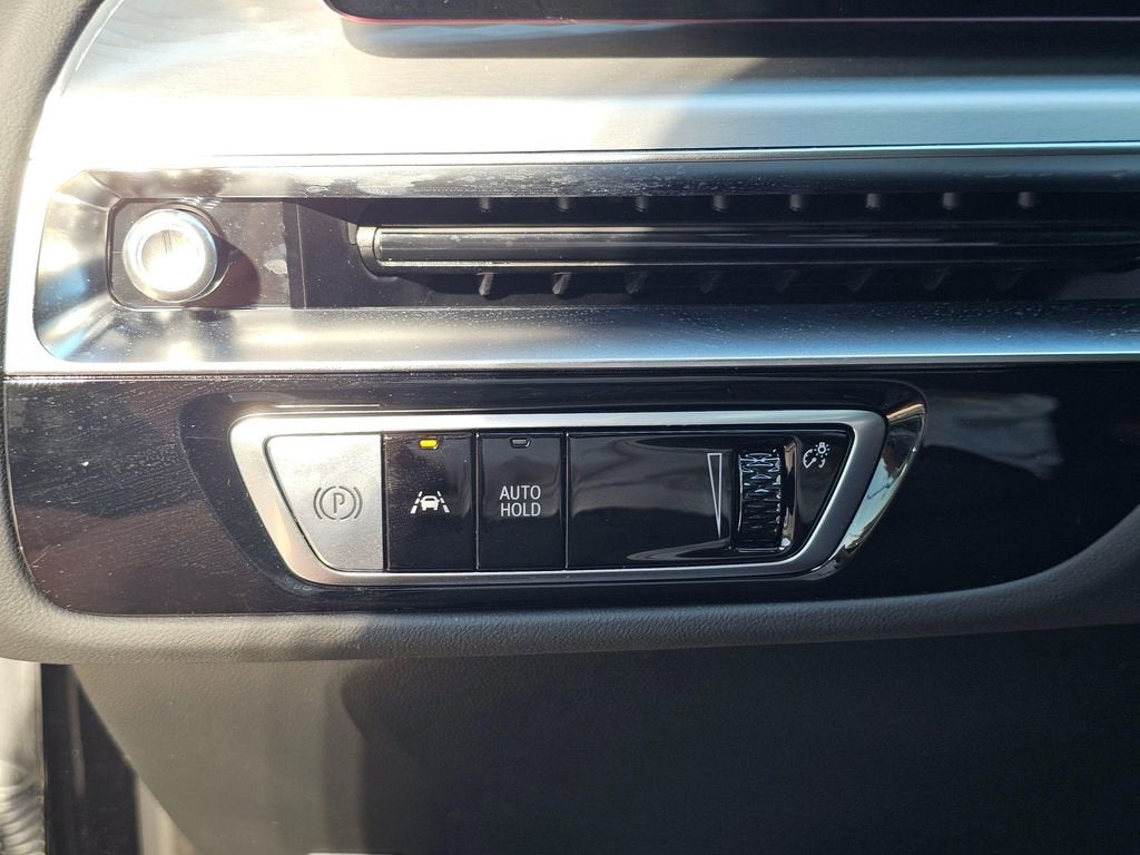 2025 Cadillac LYRIQ Sport 1
