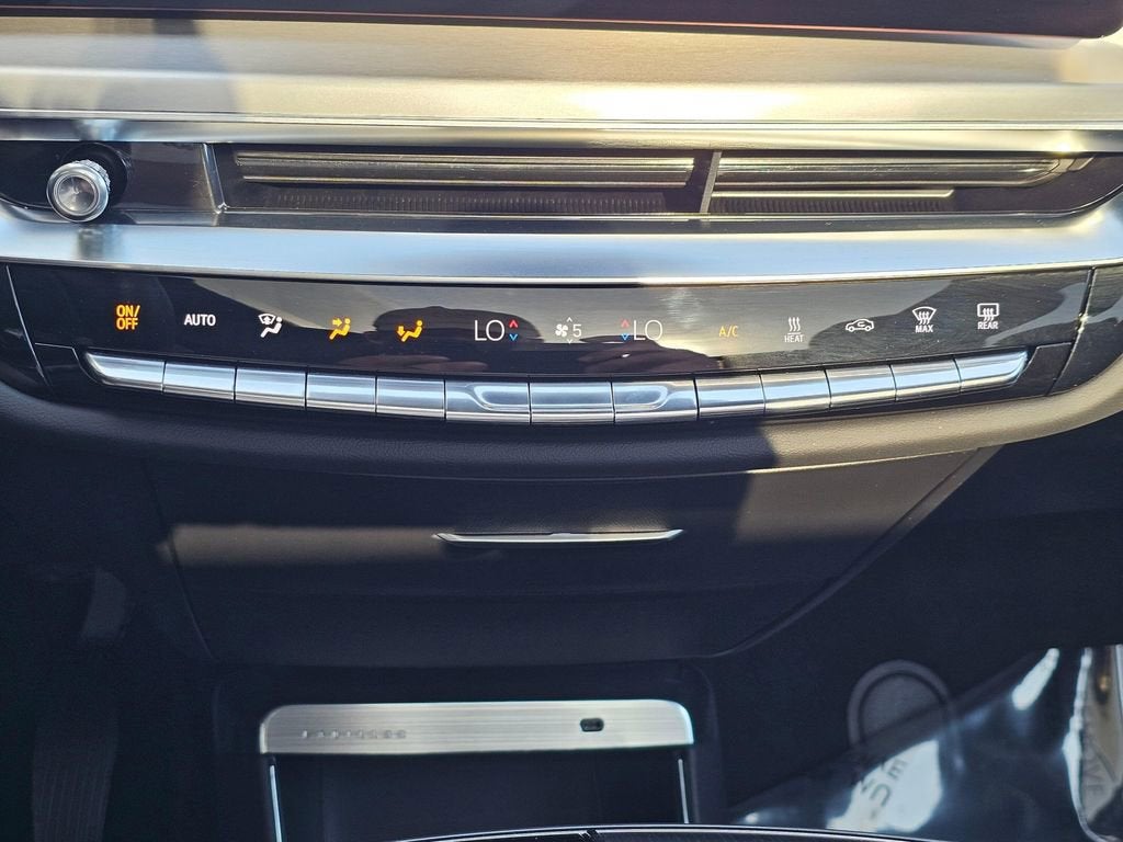 2025 Cadillac LYRIQ Sport 1