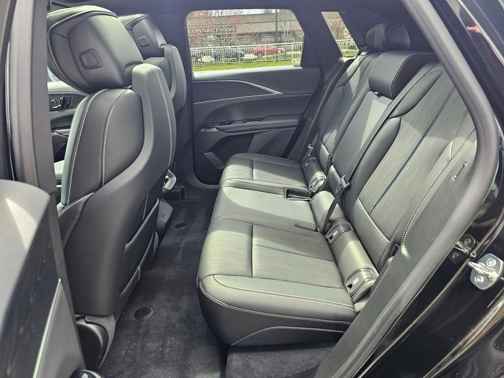 2025 Cadillac LYRIQ Sport 1