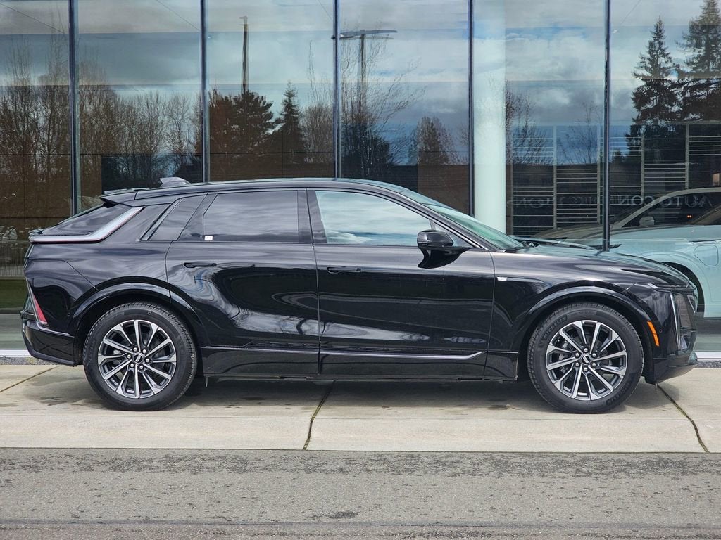 2025 Cadillac LYRIQ Sport 1