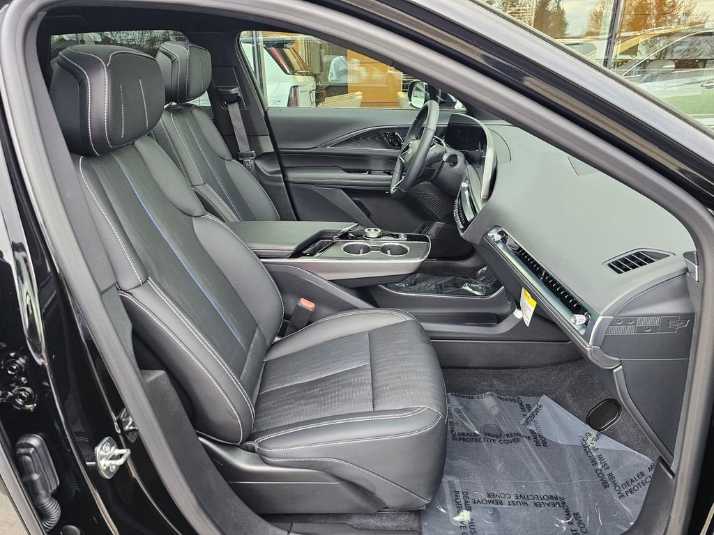 2025 Cadillac LYRIQ Sport 1