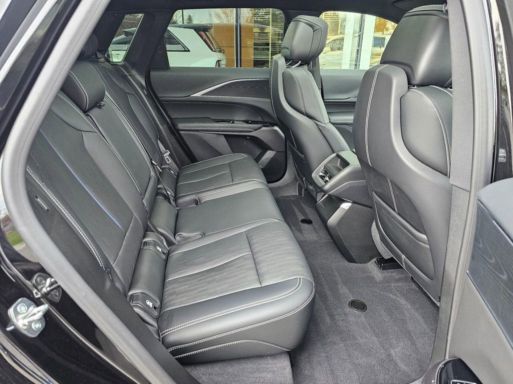 2025 Cadillac LYRIQ Sport 1