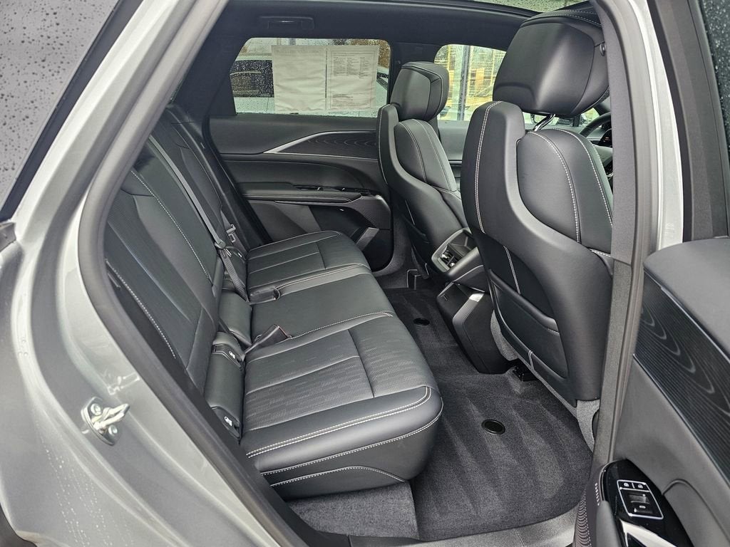 2025 Cadillac LYRIQ Sport 1